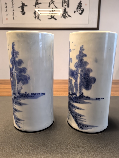 古玩陶瓷一對(duì)晚清意境青花山水人物紋帽筒拍賣(mài)，當(dāng)前價(jià)格2200元