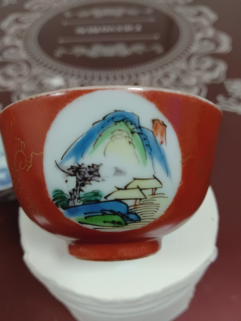 古玩陶瓷晚清**紅開窗粉彩山水茶圓拍賣,當前價格1200元
