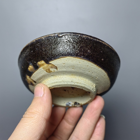 古玩陶瓷元代?鐵銹斑盞拍賣,當(dāng)前價(jià)格2200元