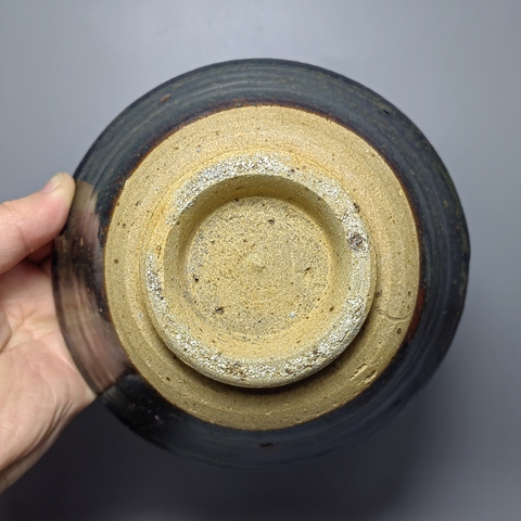 古玩陶瓷元代,鳯鳥(niǎo)鐵銹斑大碗拍賣,當(dāng)前價(jià)格4999元