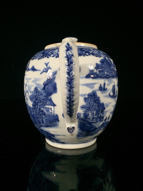 古玩陶瓷清乾隆樓臺亭閣山水紋青花執壺拍賣,當前價格2588元