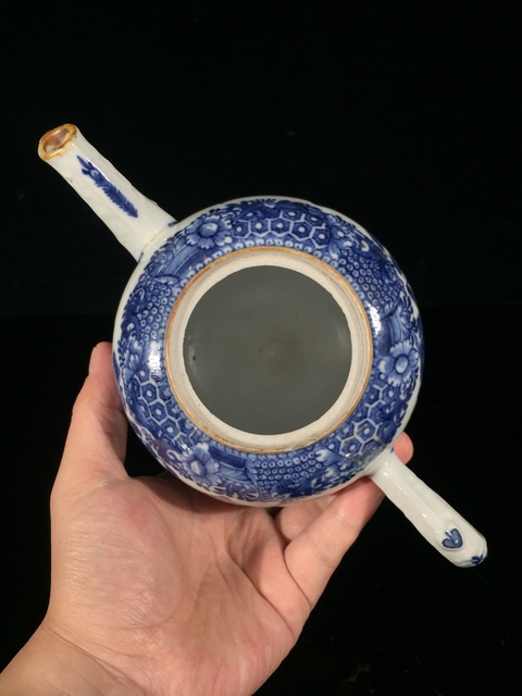 古玩陶瓷清乾隆樓臺亭閣山水紋青花執壺拍賣,當前價格2588元