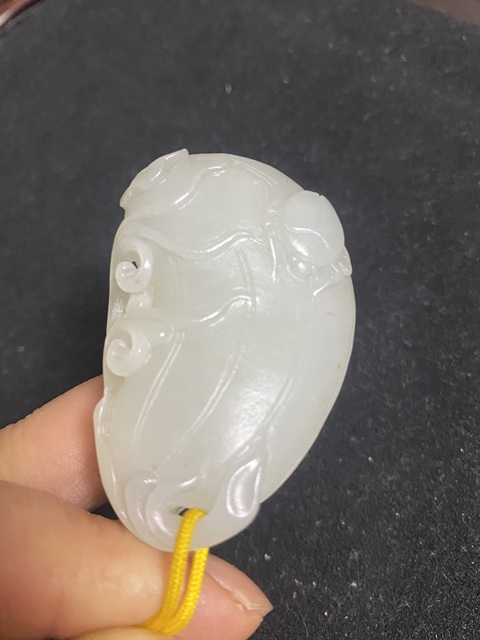 古玩玉器和田玉雕“瓜果墜”拍賣,當前價格980元