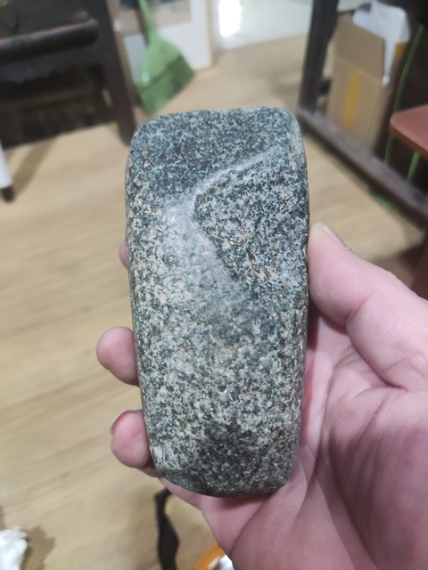 古玩玉器文化期石斧拍賣,當前價格228元
