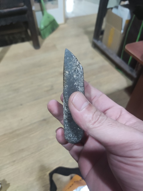 古玩玉器文化期石斧拍賣,當前價格228元