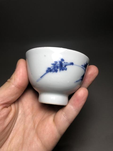 古玩陶瓷清康熙,青花洞石花卉紋杯拍賣,當前價格3000元