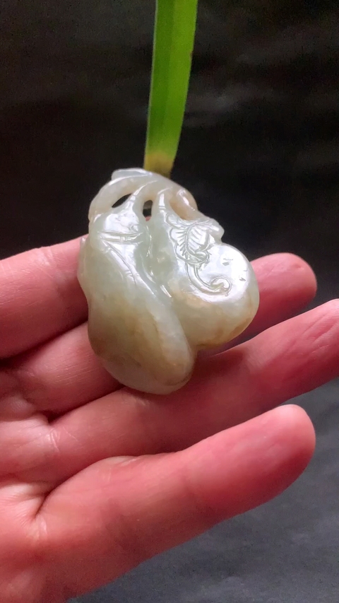 古玩玉器明末清初和田玉雕“瓜果墜”拍賣,當(dāng)前價(jià)格11000元