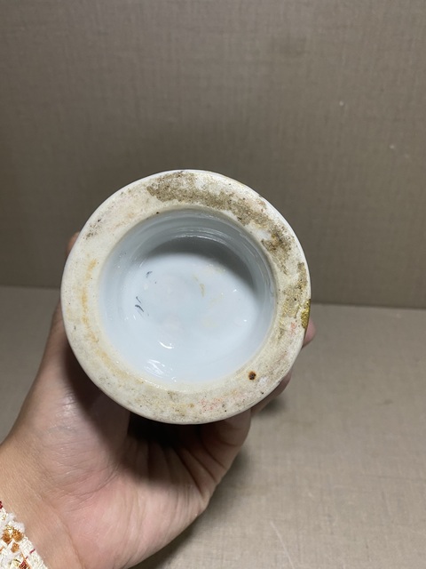 古玩陶瓷清中期青花花卉紋撇口瓶拍賣，當(dāng)前價格1200元