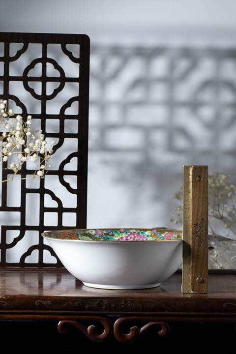 古玩陶瓷創匯?金地粉彩百花不落地紋大碗拍賣，當前價格2500元