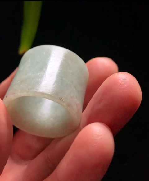 古玩玉器清代天然翡翠雕“素紋扳指”拍賣,當前價格2200元