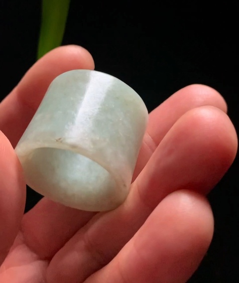古玩玉器清代天然翡翠雕“素紋扳指”拍賣,當前價格2200元
