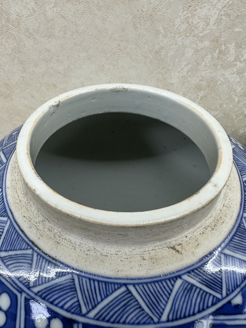 古玩陶瓷青花梅花地開窗提蘭花卉紋罐一對拍賣，當前價格12000元