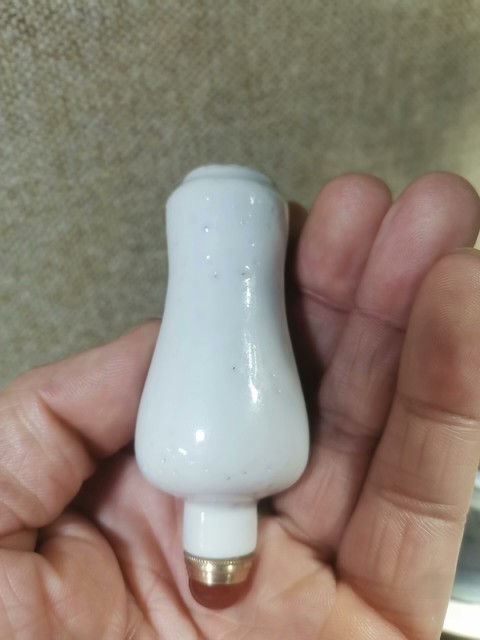 古玩陶瓷晚清甜白釉鼻煙壺拍賣,當(dāng)前價(jià)格1800元