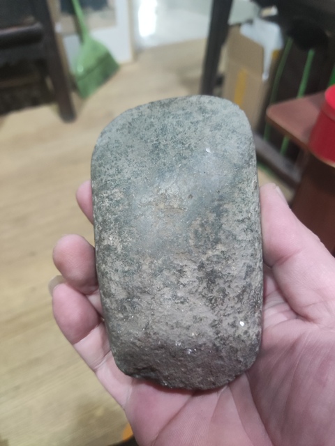 古玩玉器文化期石斧拍賣,當前價格228元