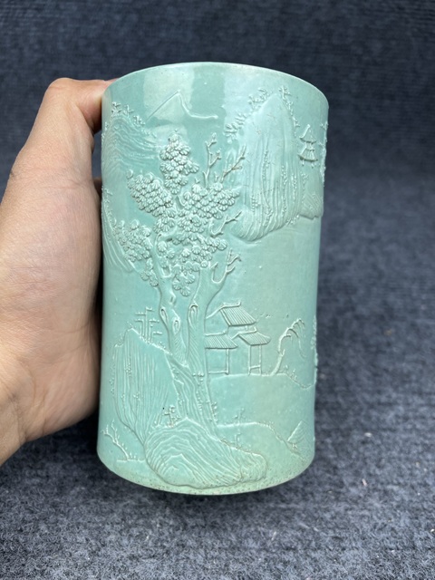 古玩陶瓷松石綠釉雕瓷筆筒拍賣，當前價格7888元