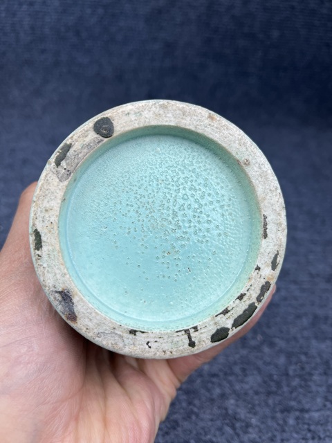古玩陶瓷松石綠釉雕瓷筆筒拍賣，當前價格7888元