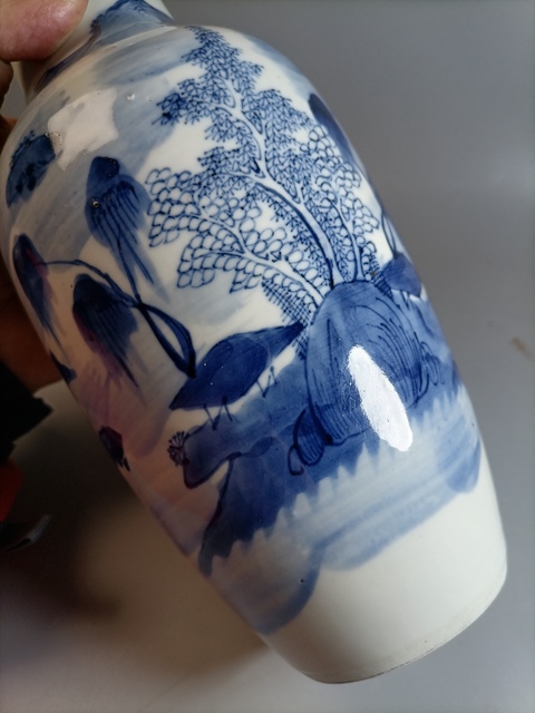 古玩陶瓷晚清青花山水人物紋撇口瓶拍賣,當前價格2800元