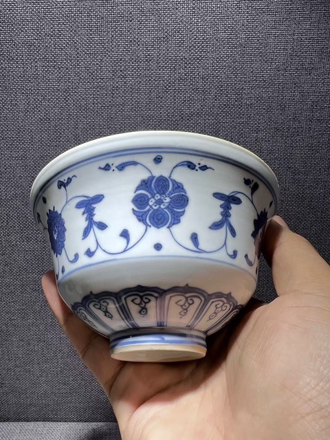 古玩陶瓷(精品細路)青花纏枝花卉紋碗拍賣,當前價格0元