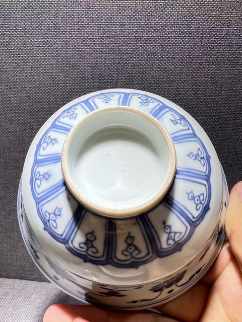 古玩陶瓷(精品細路)青花纏枝花卉紋碗拍賣,當前價格0元
