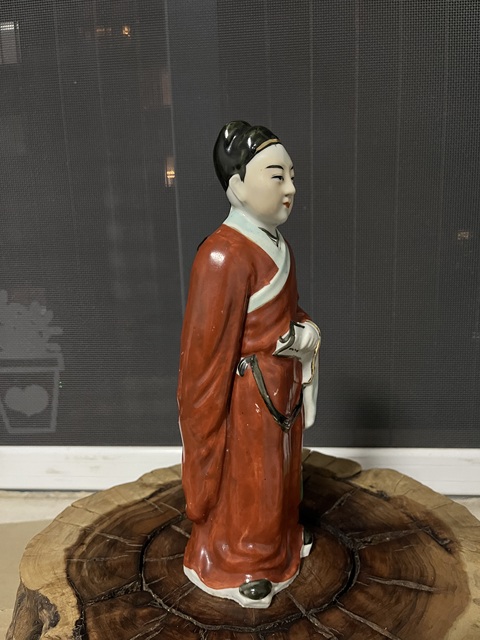 古玩陶瓷民國油紅彩人物造像拍賣，當前價格1800元