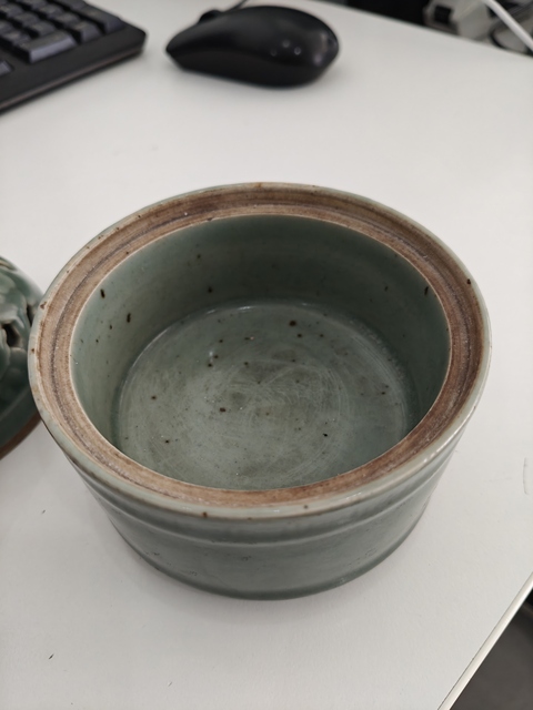 古玩陶瓷豆青釉熏爐拍賣,當前價格0元