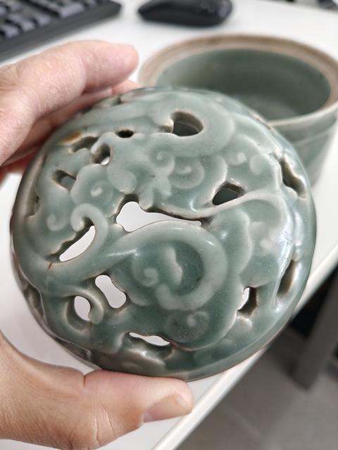 古玩陶瓷豆青釉熏爐拍賣,當前價格0元
