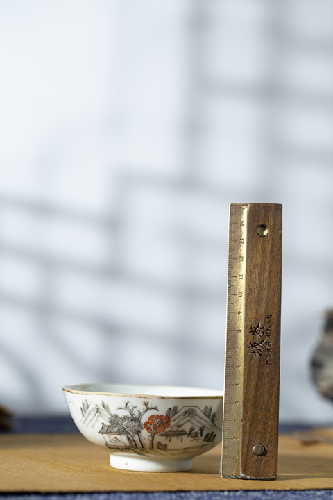 古玩陶瓷清同治·礬紅墨彩描金山水人物詩文茶園拍賣,當前價格1500元