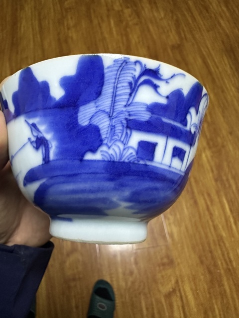 古玩陶瓷清中期山水詩紋青花蓋碗拍賣，當(dāng)前價(jià)格4580元