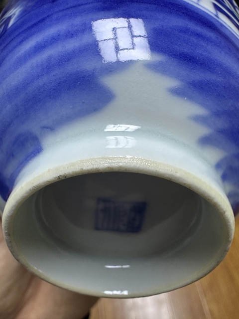 古玩陶瓷清中期山水詩紋青花蓋碗拍賣，當(dāng)前價(jià)格4580元
