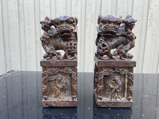 域鉴古玩】寿山石雕“狮钮印章”鉴定结果_寿山石雕“狮钮印章”真假鉴别