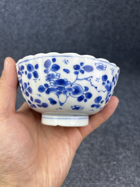 古玩陶瓷康熙青花花卉紋瓜棱碗拍賣,當前價格2888元