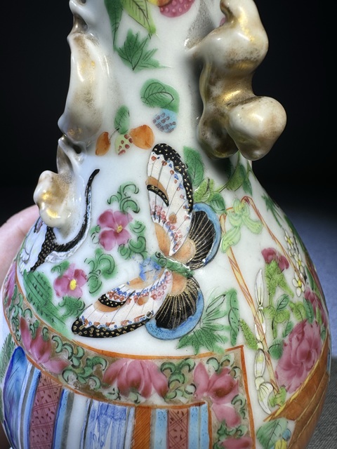 古玩陶瓷【精品】清代道光細路廣彩西廂記人物故事紋花口瓶拍賣,當前價格4800元