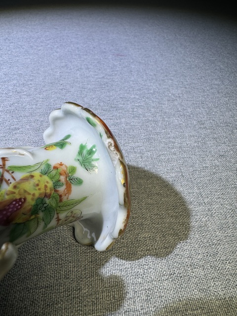 古玩陶瓷【精品】清代道光細路廣彩西廂記人物故事紋花口瓶拍賣,當前價格4800元