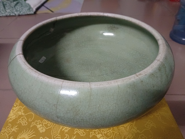古玩陶瓷雍正哥釉三足香爐拍賣,當前價格1800元