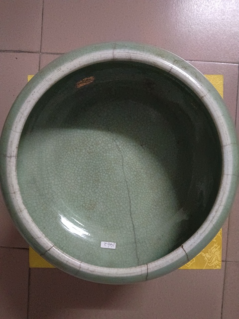 古玩陶瓷雍正哥釉三足香爐拍賣,當前價格1800元