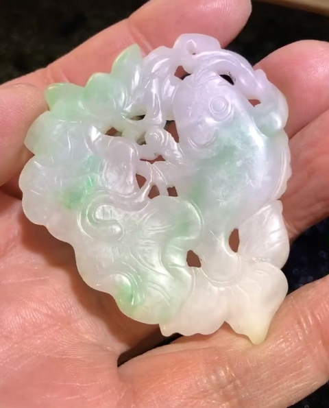 古玩玉器清代天然翡翠雕“連年有余”掛件拍賣，當前價格26000元