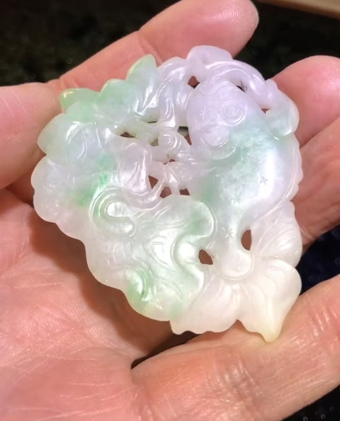 古玩玉器清代天然翡翠雕“連年有余”掛件拍賣，當前價格26000元