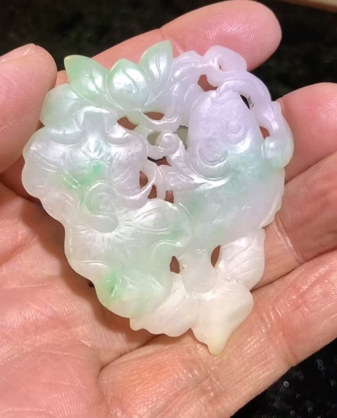 古玩玉器清代天然翡翠雕“連年有余”掛件拍賣，當前價格26000元