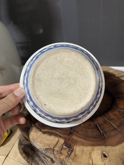 古玩陶瓷清中期青花夔龍紋香爐拍賣，當(dāng)前價(jià)格568元