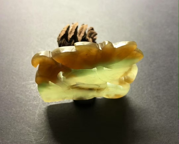 古玩玉器清代和田玉雕“花卉佩”拍賣，當前價格11000元