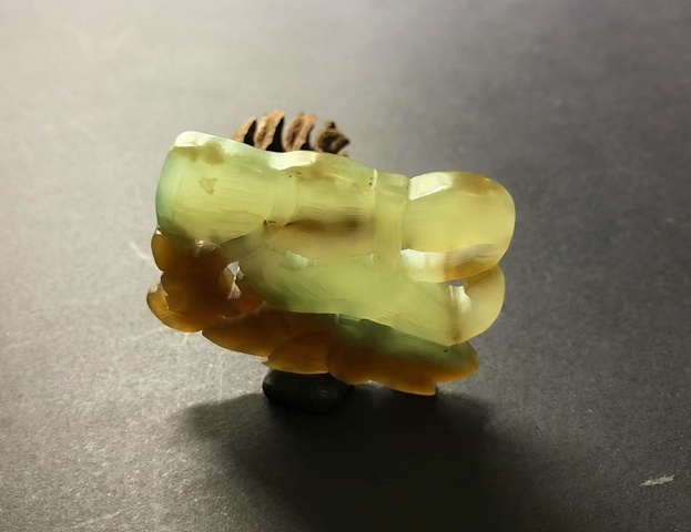 古玩玉器清代和田玉雕“花卉佩”拍賣，當前價格11000元