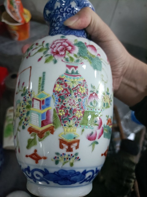 古玩陶瓷民國青花粉彩博古圖賞瓶拍賣,當(dāng)前價(jià)格3888元