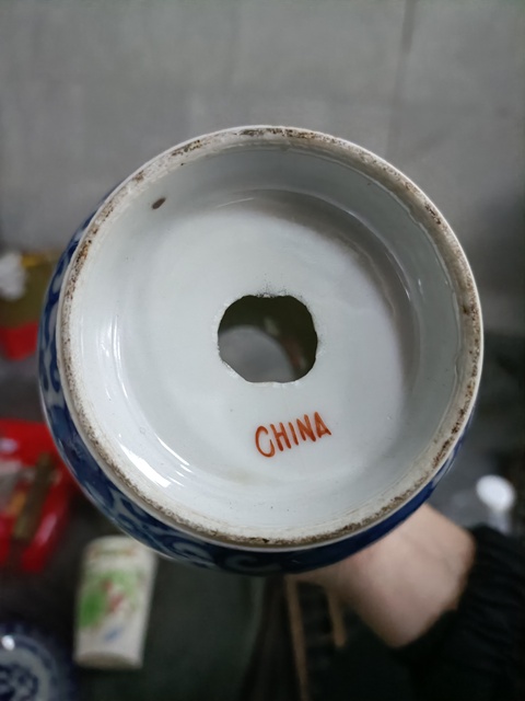 古玩陶瓷民國青花粉彩博古圖賞瓶拍賣,當(dāng)前價(jià)格3888元
