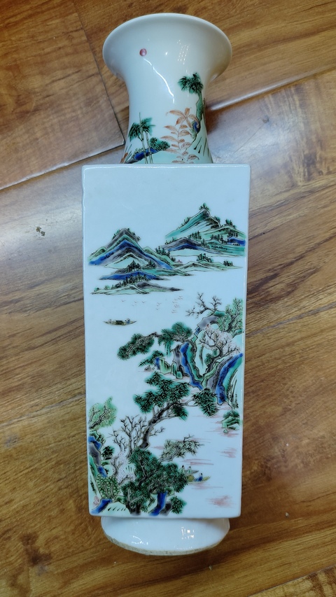 古玩陶瓷五彩人物故事紋天圓四方瓶拍賣，當前價格38888元