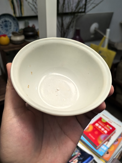 古玩陶瓷晚明白釉撇口茶圓拍賣,當前價格5000元