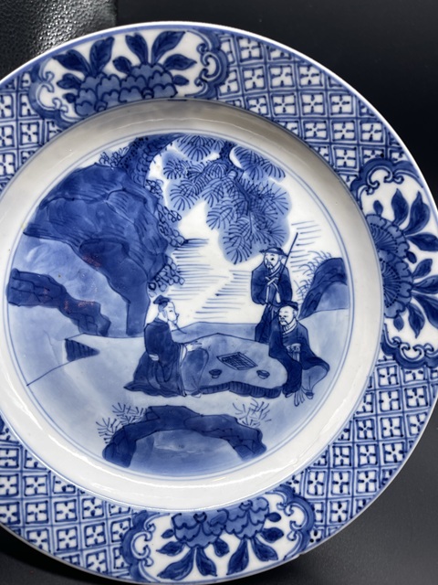 古玩陶瓷康熙·松蔭對弈圖青花盤拍賣，當前價格9988元