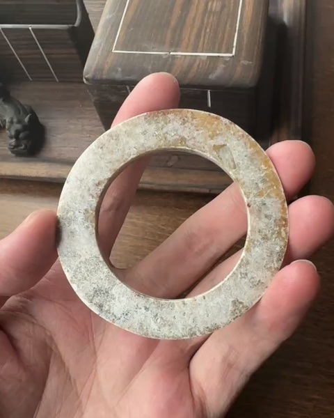 古玩玉器阿良味道玉環(huán) 透光 刻符玉環(huán) 硬料拍賣，當(dāng)前價格30000元