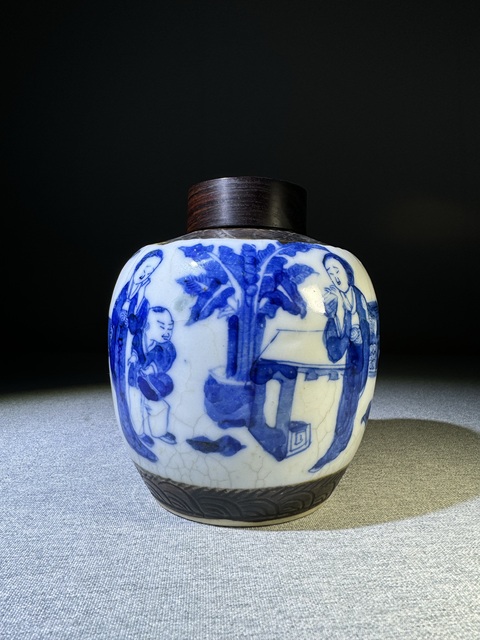 古玩陶瓷清代晚期青花三娘教子紋青花罐清代青花茶葉罐拍賣,當前價格2500元