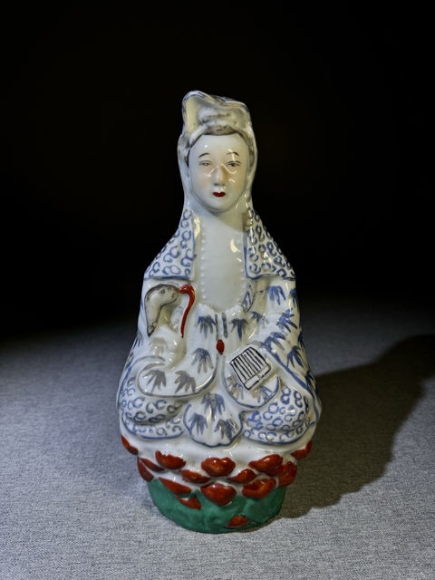 古玩陶瓷民國粉彩觀音塑像觀音瓷塑觀世音菩薩瓷塑塑像拍賣,當前價格1500元