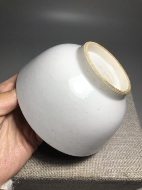 古玩陶瓷(清精美)甜白釉墩式碗拍賣,當前價格0元